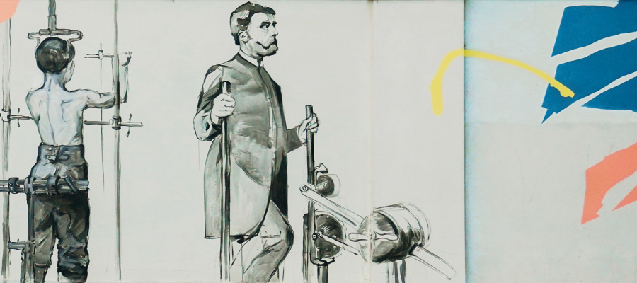 A fragment with diagnostic and muscle strengthening devices from the wall painting of PSMVM.